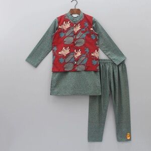 Like new little muffet Indian party kurta and pajama set.